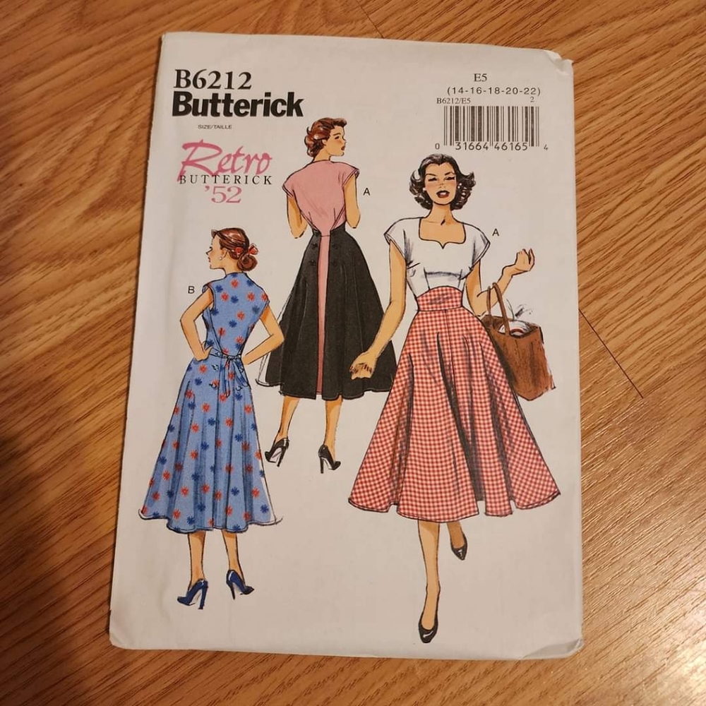 Butterick Sewing Pattern Bundle #2 - Picture 4 of 6